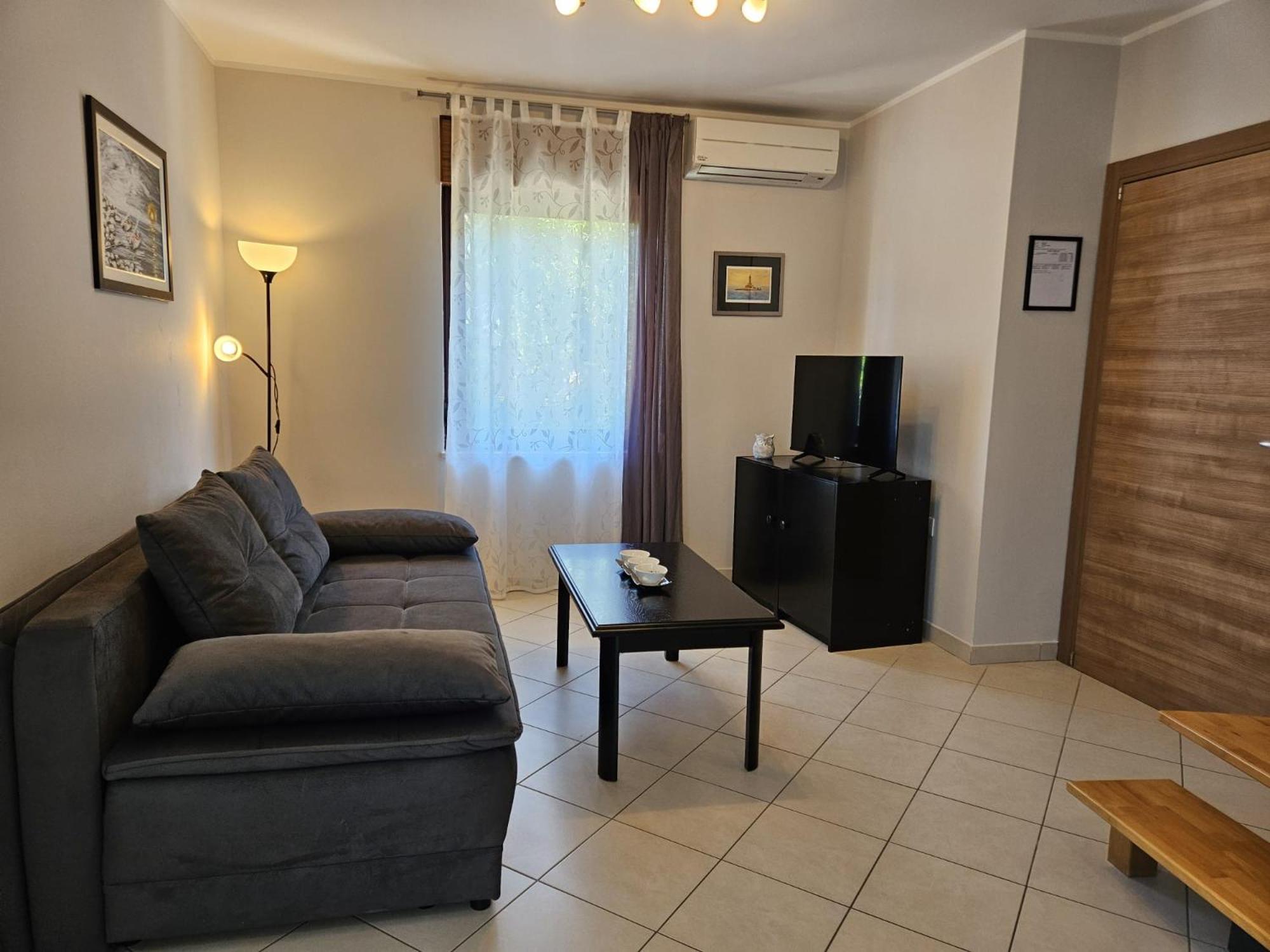 Apartments Andrea マリンスカ エクステリア 写真