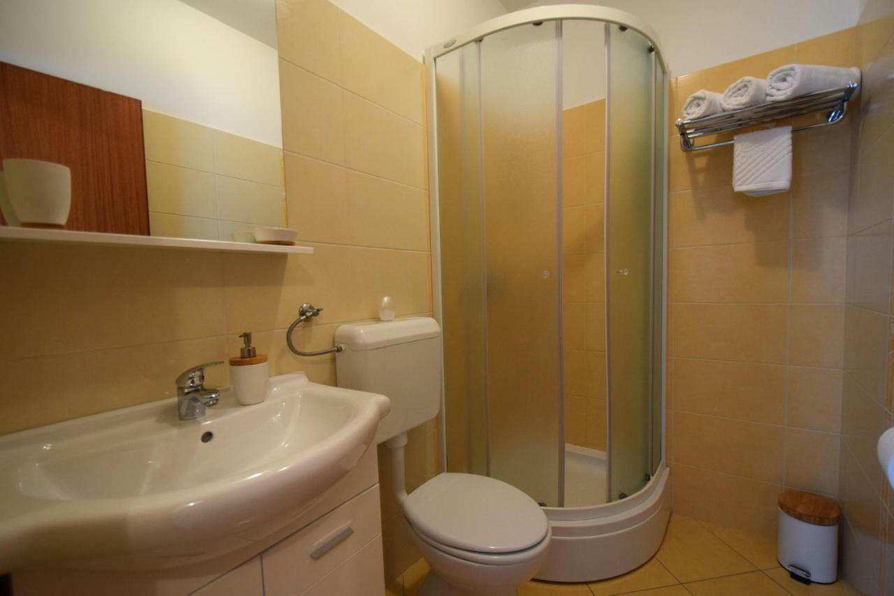 Apartments Andrea マリンスカ エクステリア 写真
